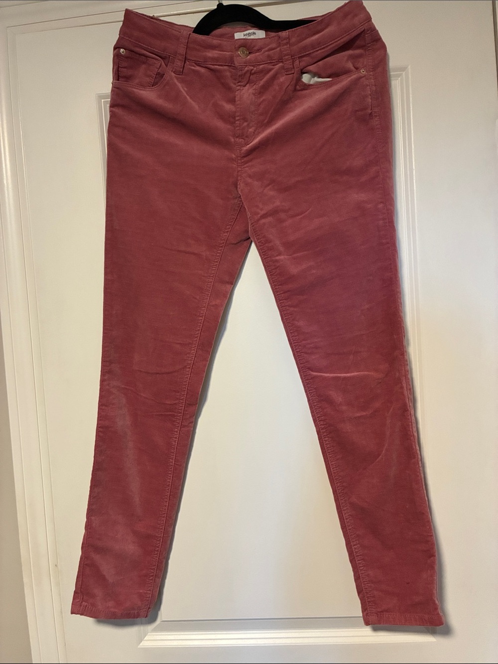 Kensie pale pink velvet ankle jeans